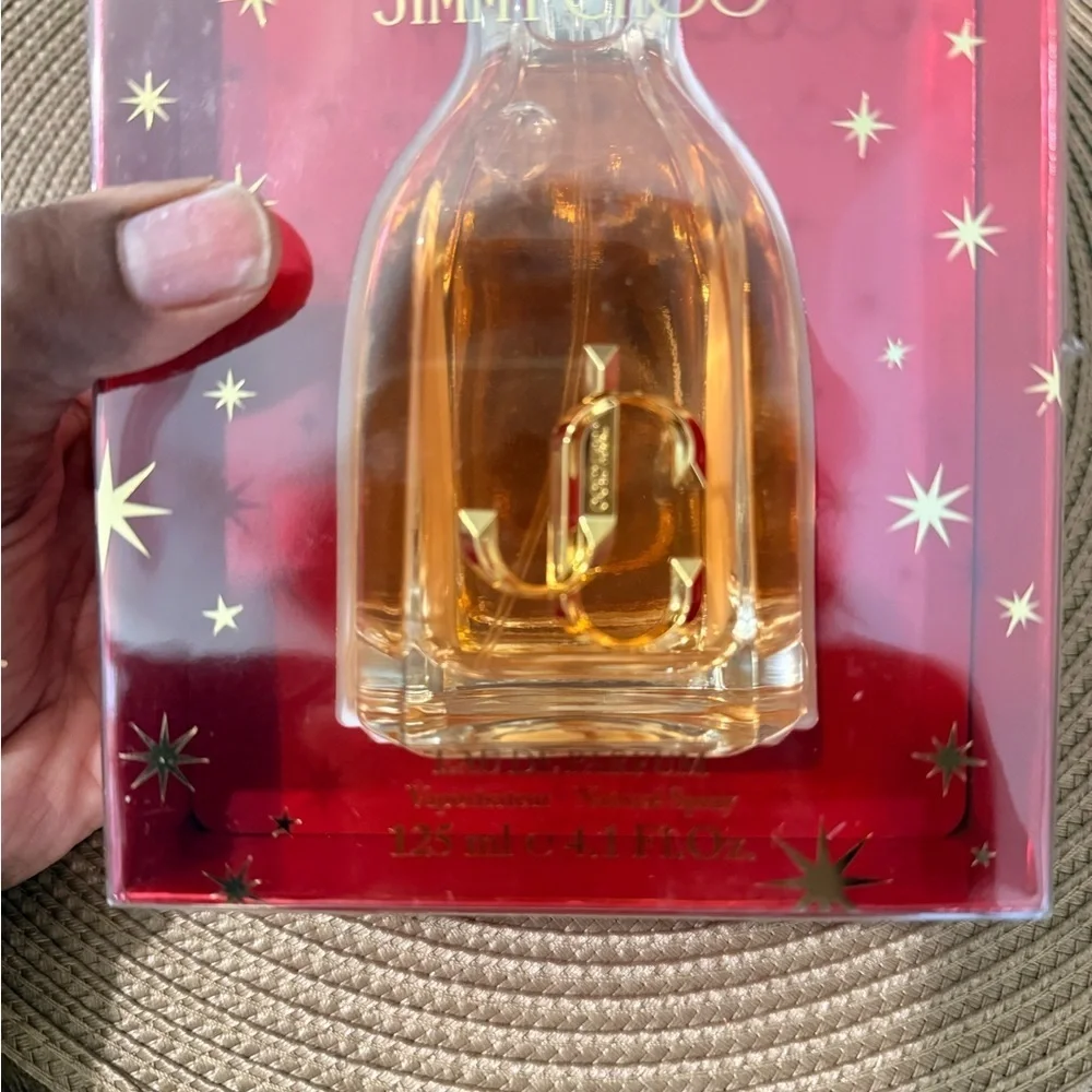 Jimmy Choo elegant fragrance
